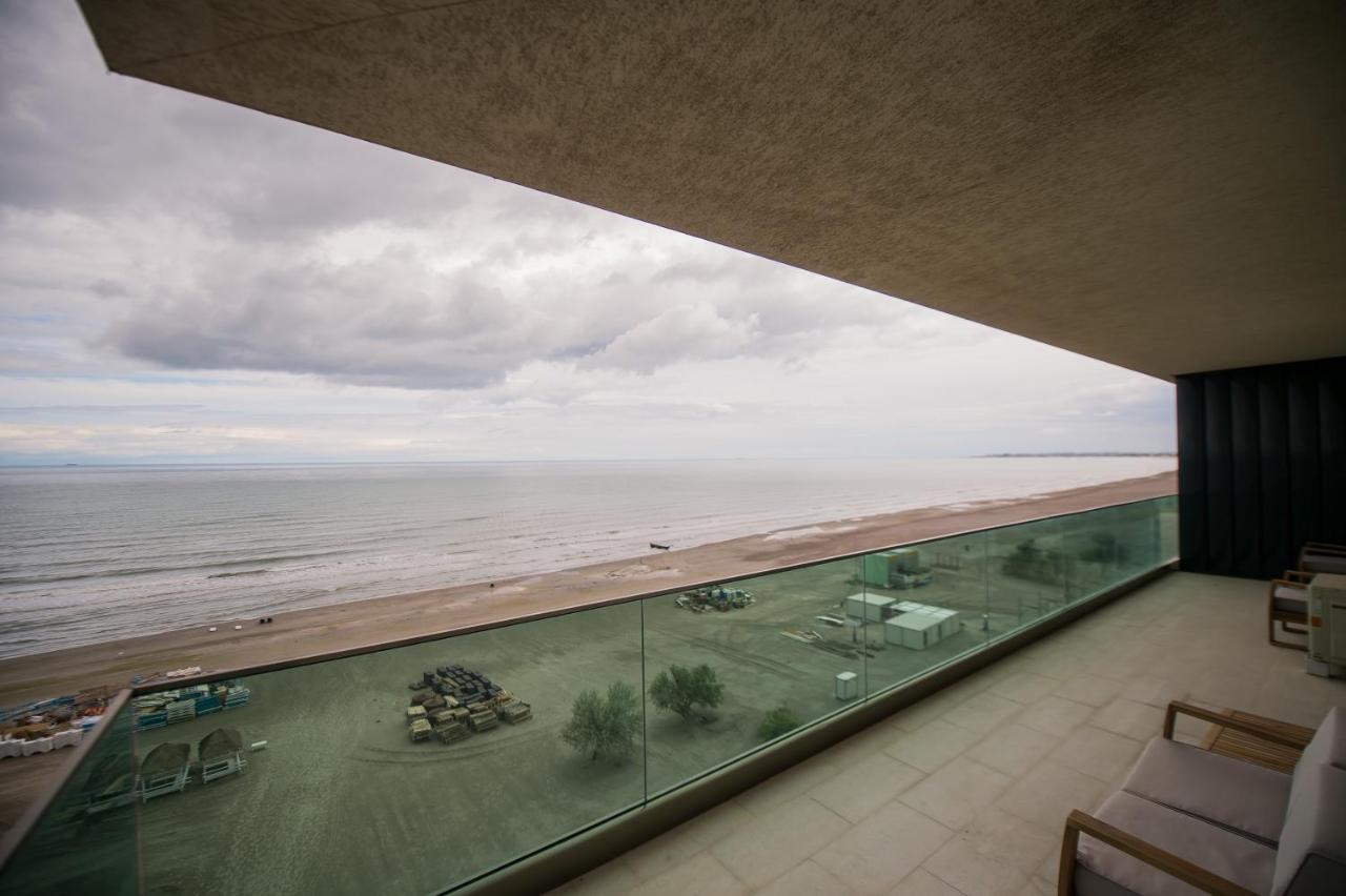 Luxury Promenada Apartment - Frontal Beachfront Mamaia Nord Неводарі Екстер'єр фото
