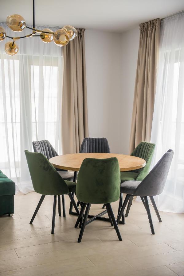 Luxury Promenada Apartment - Frontal Beachfront Mamaia Nord Неводарі Екстер'єр фото