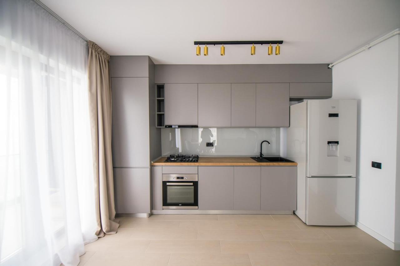 Luxury Promenada Apartment - Frontal Beachfront Mamaia Nord Неводарі Екстер'єр фото