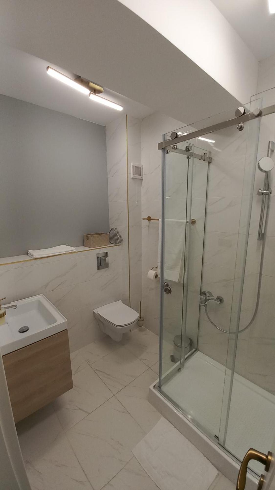 Luxury Promenada Apartment - Frontal Beachfront Mamaia Nord Неводарі Екстер'єр фото
